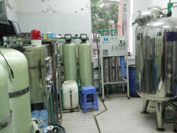 Vì sao công ty xử lý nước thải lại súc rửa hệ thống lọc nước cho... máy chạy thận?