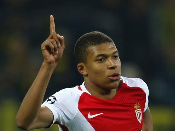 Arsenal giật Mbappe 100 triệu bảng trước mũi Real, fan "sốc" nặng
