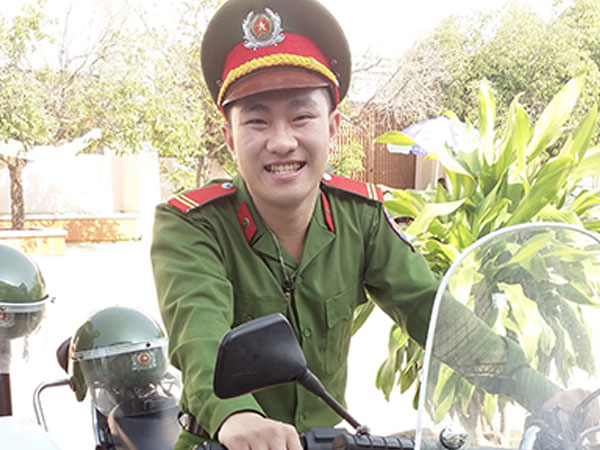 Chiến sĩ nghĩa vụ công an đạt 10 điểm môn Sử