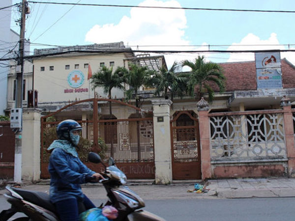 Một phụ nữ trúng đấu giá 257,1 tỉ đồng mua 4 trụ sở công