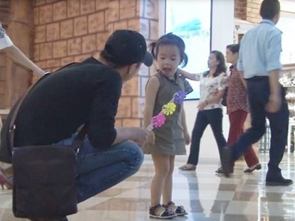 10 điều cha mẹ cần dạy trẻ để con em mình không trở thành đối tượng của kẻ bắt cóc