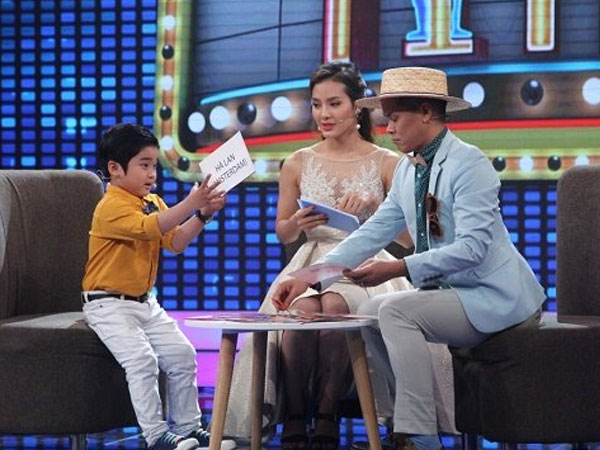 Cậu bé 5 tuổi có trí nhớ cực siêu gây sốt Người hùng tí hon