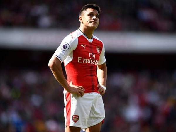 Chelsea: Có hậu vệ khủng, gây sốc Sanchez 80 triệu bảng