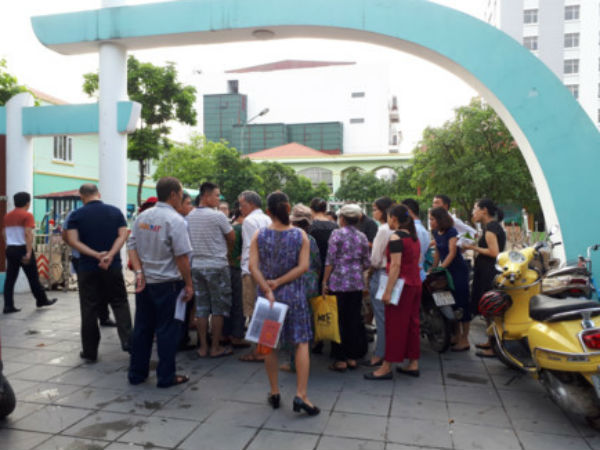 Khóc, cười chuyện bốc thăm vào trường mầm non