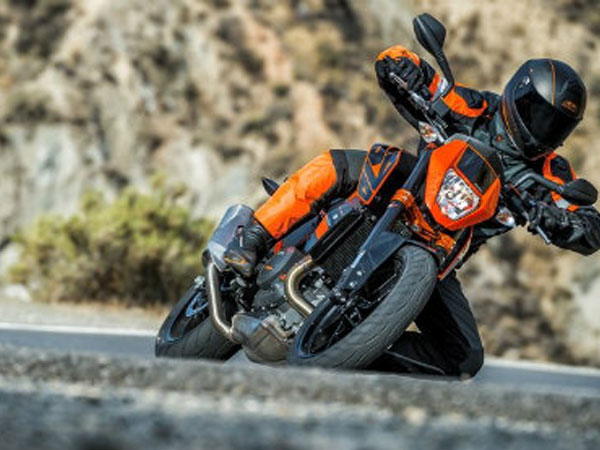 KTM 690 Duke bị triệu hồi hàng loạt do rò nhiên liệu