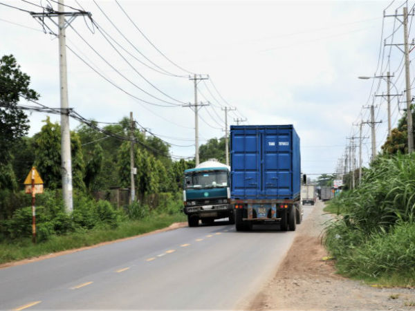 Làm đường 10 năm chưa xong, đội vốn hàng trăm tỉ đồng
