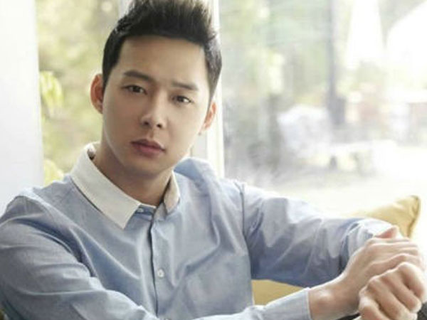 Nghi vấn Park Yoochun lùi ngày kết hôn, đi chụp ảnh cưới ở Châu Âu