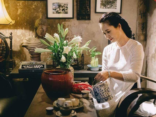 NSND Lan Hương nổi giận vì bị xúc phạm