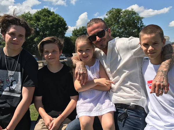 Harper Beckham: Công chúa nhỏ trong lòng bố nay đã lớn