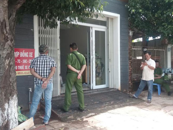 Ôtô trị giá gần 700 triệu đồng "biến mất" trong căn nhà khóa cửa