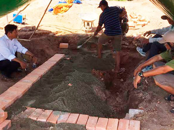 Lăng mộ vợ vua Tự Đức bị san ủi: TP "đôi co" với tổ trưởng