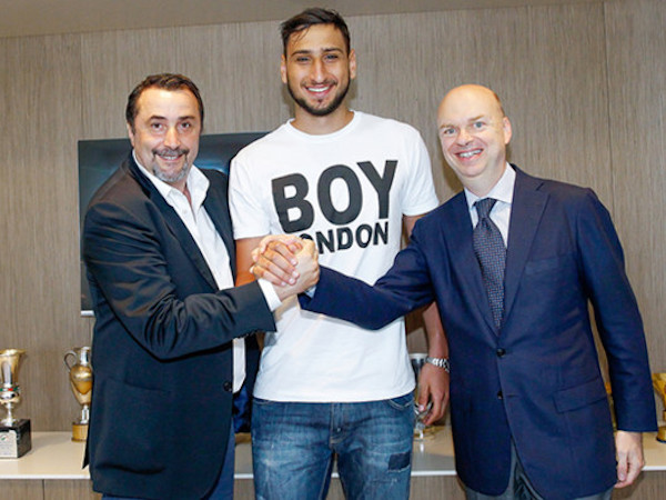 Nhận lương cao, Donnarumma bất ngờ ký hợp đồng 4 năm với AC Milan