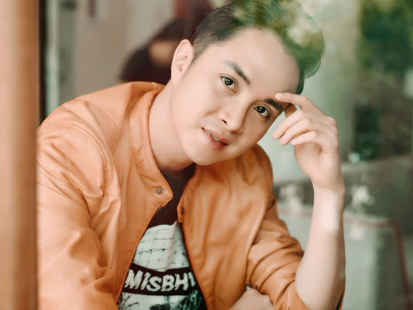 Nhật Tinh Anh cưới cô gái đã ly hôn và có 2 con riêng