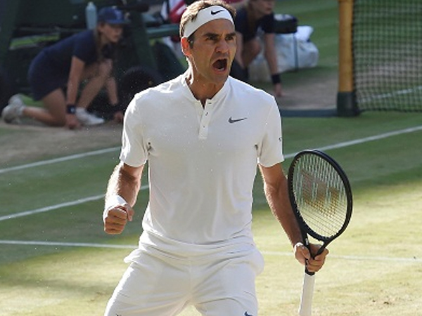 Federer "dạo chơi" trước Raonic, vào bán kết Wimbledon
