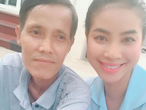 Phạm Hương kêu gọi người hiến máu nhóm AB để cứu bố đang bệnh nặng
