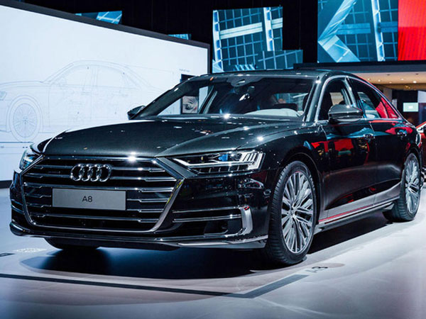 Chiêm ngưỡng vẻ đẹp của Audi A8 2018 "bằng xương, bằng thịt"