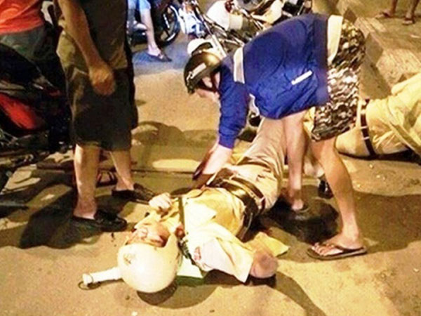 TP. HCM: Người đàn ông đi ngược chiều, đánh thẳng vào mặt CSGT