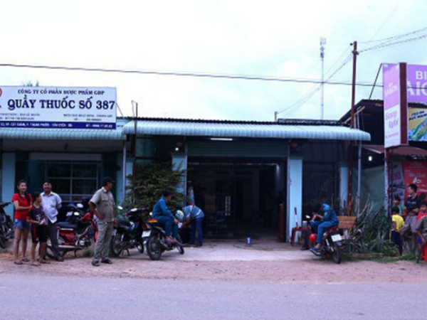 Chủ tiệm tạp hóa ở Bình Dương bị đâm trong cửa hàng