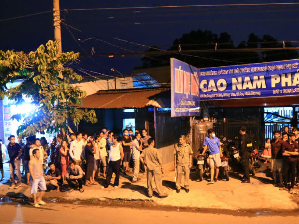 Thi thể người đàn ông bốc mùi hôi thối trong phòng trọ