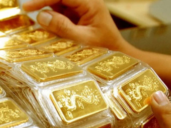 Giá vàng hôm nay 18/7: USD tụt giảm, vàng tăng mạnh