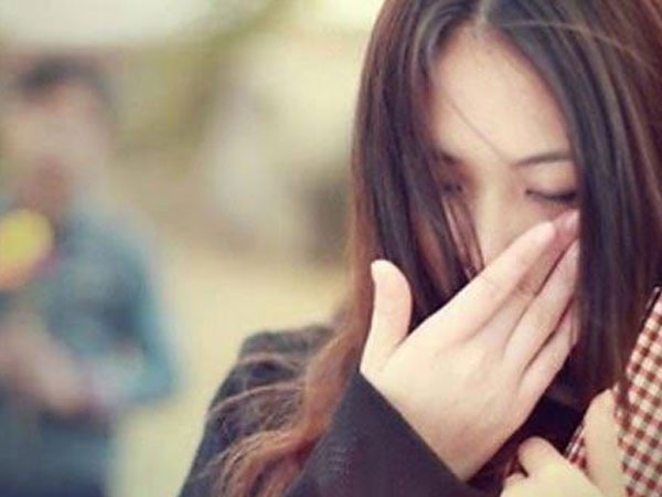Lần đầu ra mắt, cô gái bị nhà bạn trai dè bỉu vì học trung cấp