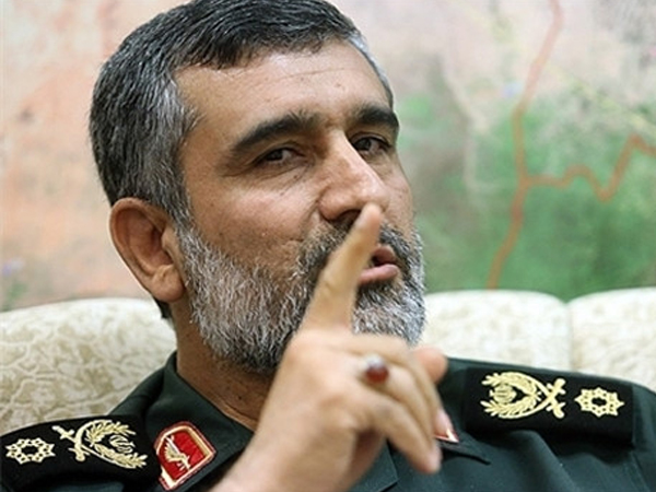 Bị Mỹ trừng phạt, Iran "ăn miếng trả miếng"