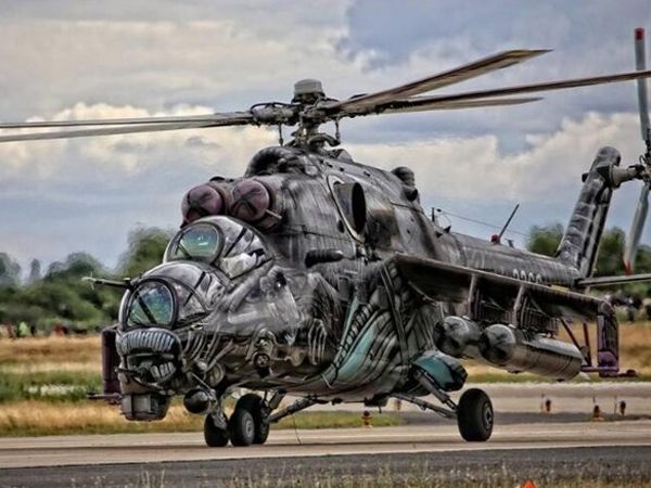 Rùng mình trước dàn trực thăng Mi-24 “xăm trổ đầy mình“