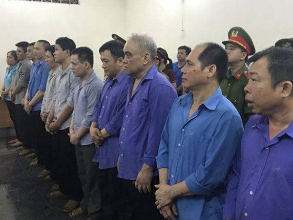 Băng cướp xe khách liên tỉnh lãnh án nặng