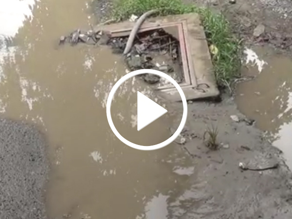 Video Nguy hiểm rình rập từ công thoát nước bị bung nắp