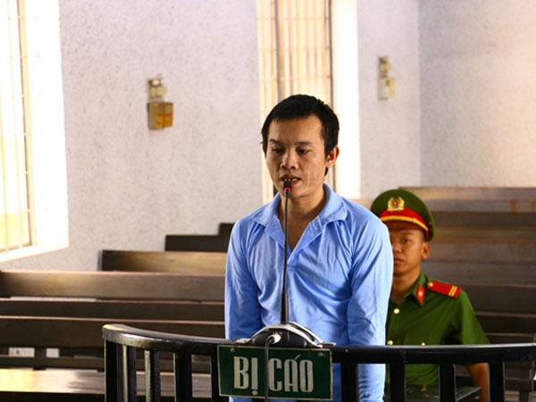 14 năm tù cho người cha thú tính hiếp dâm con gái ruột