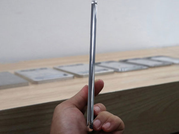 Loạn tin cấu hình, giá bán Bphone 2 trước ngày ra mắt