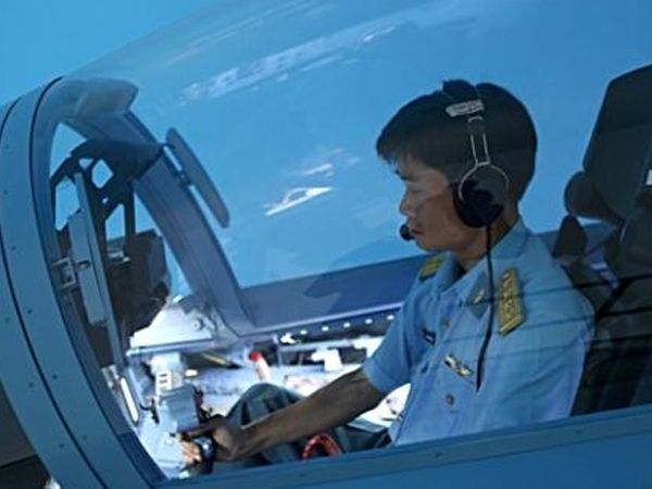 Việt Nam sản xuất buồng lái mô phỏng của Su-30