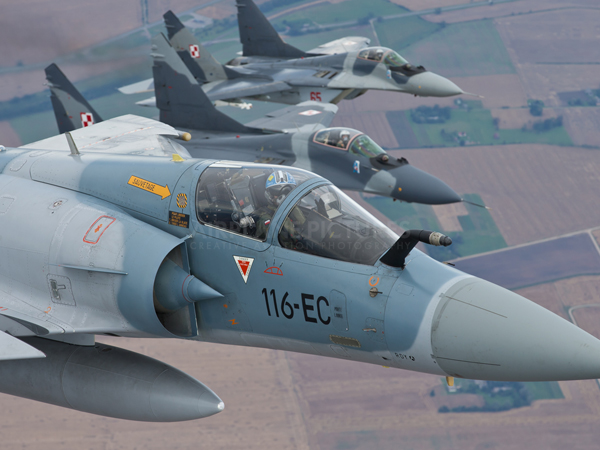 Pháp bán Mirage quá rẻ, có nên mua để thay Su-22?