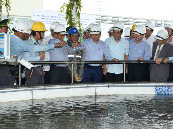 Thủ tướng thị sát hệ thống xử lý nước thải tại Formosa Hà Tĩnh