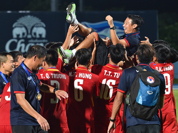 Thua đau, người Thái tố U15 Việt Nam gian lận tuổi