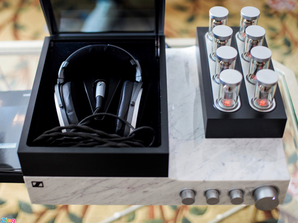 Tai nghe giá 1,7 tỷ đồng của Sennheiser về Việt Nam