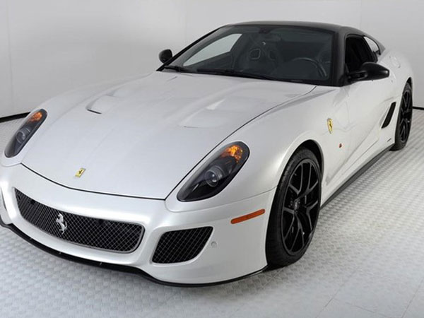 Vẻ đẹp hàng hiếm Ferrari 599 GTO rao bán 16,9 tỷ Đồng