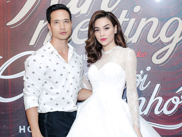 Vừa chia tay đại gia kim cương, Hà Hồ đã diễn cảnh 18+ với trai đẹp