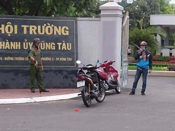 Kẻ ném bom xăng vào Hội trường Thành ủy Vũng Tàu bị trầm cảm