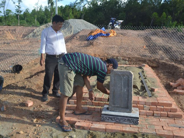 Khởi kiện chủ đầu tư dự án bãi đỗ xe san ủi lăng mộ vợ vua