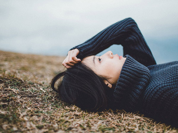 Không lo được cho bạn gái, tôi đành lòng nhìn gã đàn ông khác tán em…