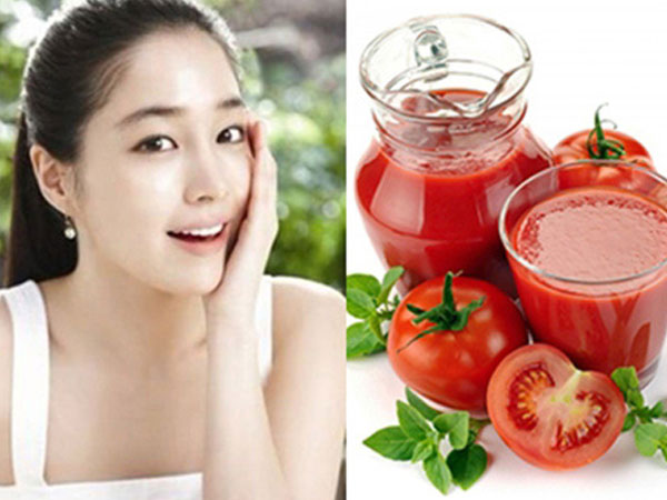 Cho đường và cà chua vào xay nhưng đừng uống mà hãy thoa lên mặt, da bạn sẽ sớm trắng hồng rạng rỡ