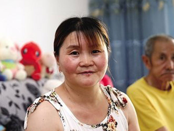 Con dâu nhất quyết mang theo bố chồng đau ốm khi tái hôn
