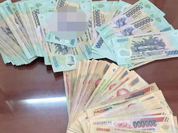 Đặc nhiệm quật ngã tên cướp giật ví chứa 70 triệu của cô gái