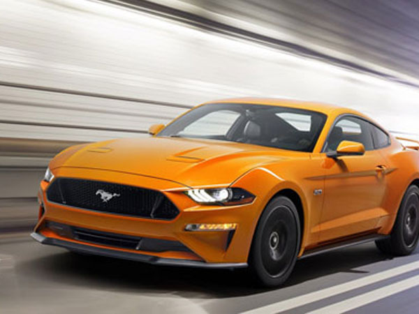 Ford Mustang 2018 bản nâng cấp giá 25.600 USD