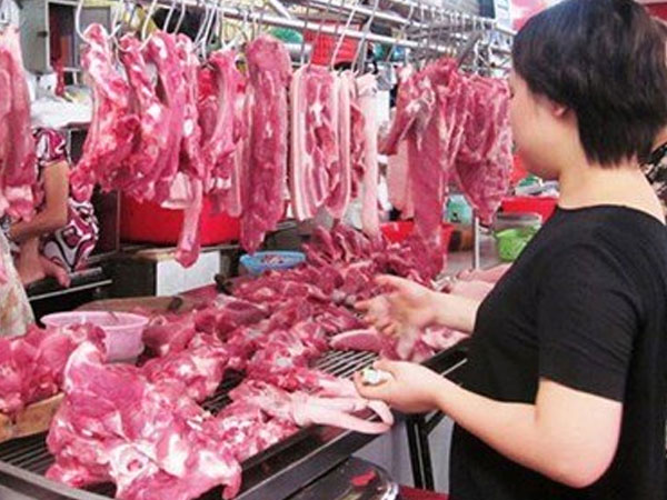 Thịt lợn tăng gấp đôi, rau quả lên giá mạnh
