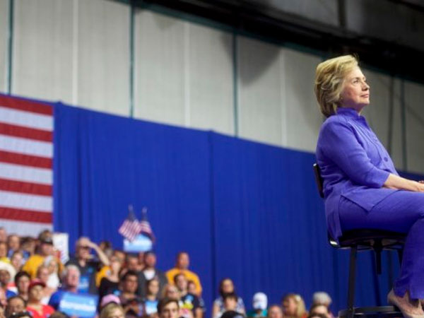 ​Bà Hillary sẽ nói thật điều gì trong sách sắp xuất bản?