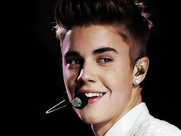 Bị Trung Quốc cấm diễn, Justin Bieber vẫn kiếm được 63 triệu USD