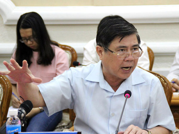 Chủ tịch TP.HCM: “Không được cử người đi họp thay, bệnh thì nghỉ”