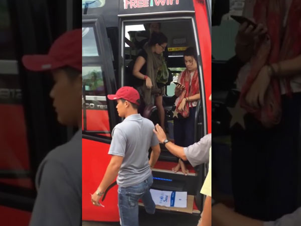 Người quay clip phụ xe đuổi khách: "Không có chuyện nhổ nước bọt"